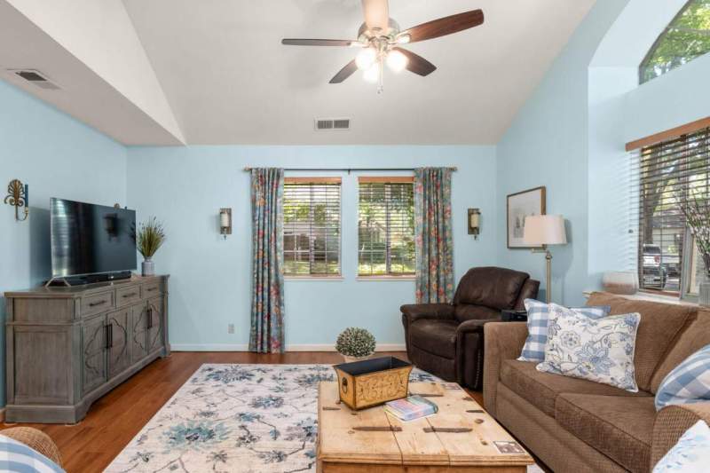 Cathedral-Ceiling-Living-Room