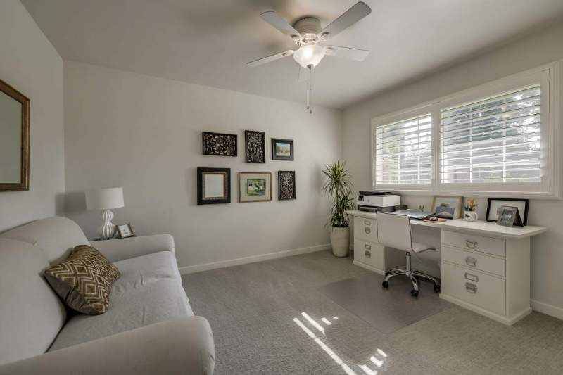 Bedroom-3-with-plantation-shutters