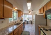 960 Karen Dr Chico CA 95926-large-008-8-Kitchen-1500x998-72dpi